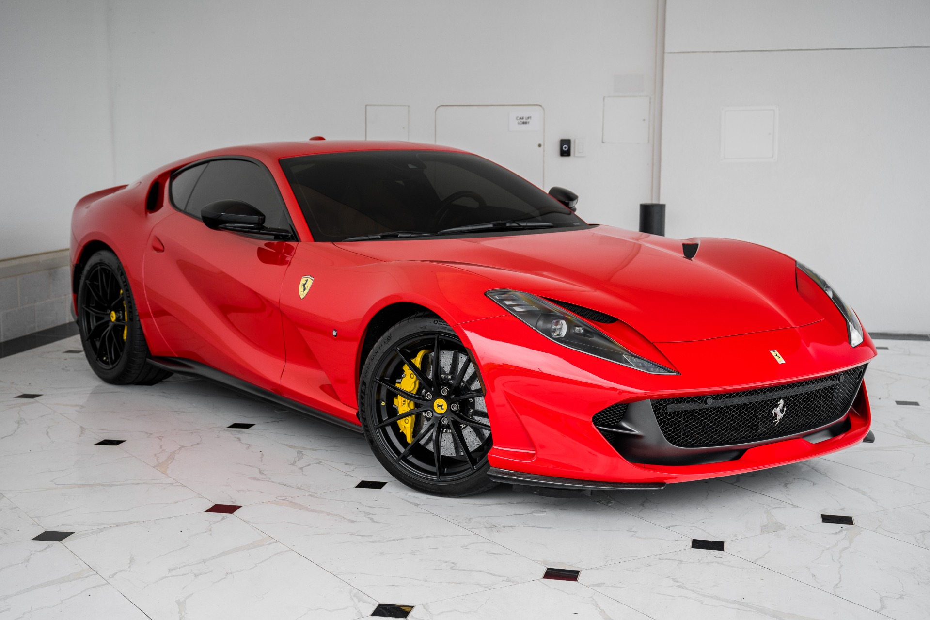 Ferrari 812